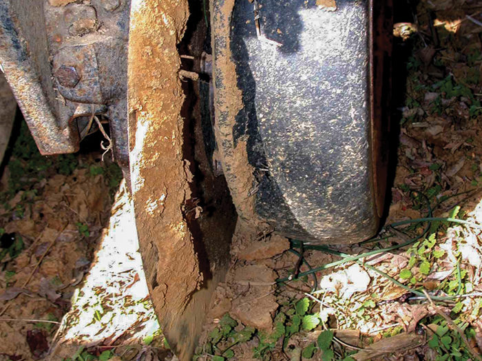 Alexander-worn-gauge-wheels.jpg